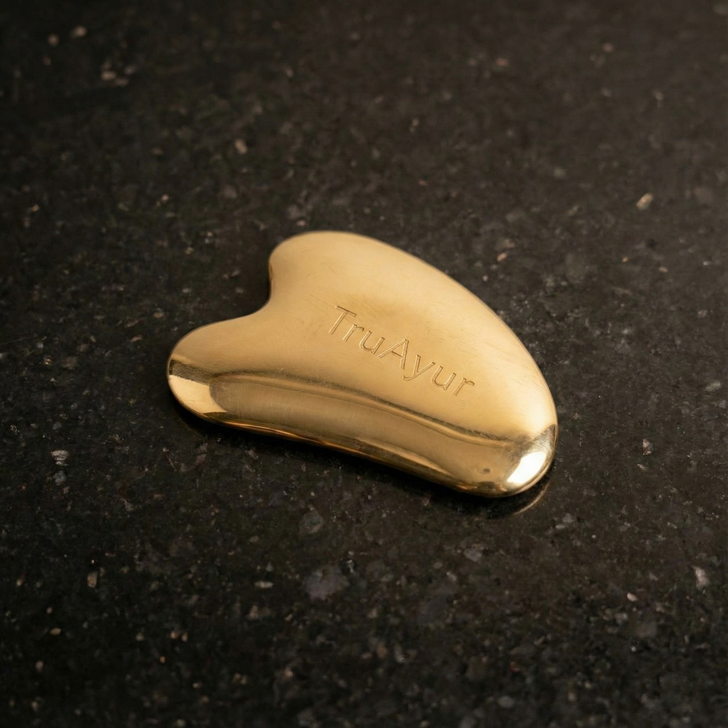 Kansa Gua Sha für Konturierung und Lifting